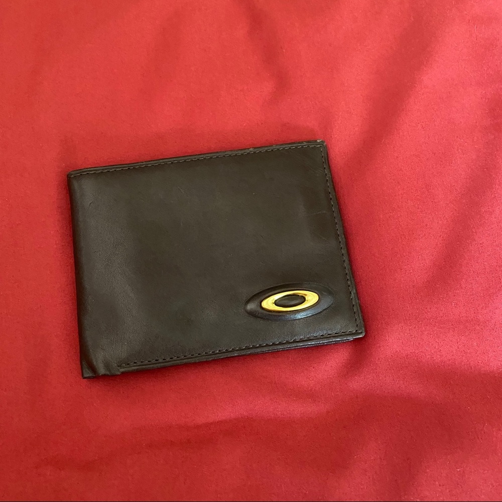 Oakley cowhide wallet